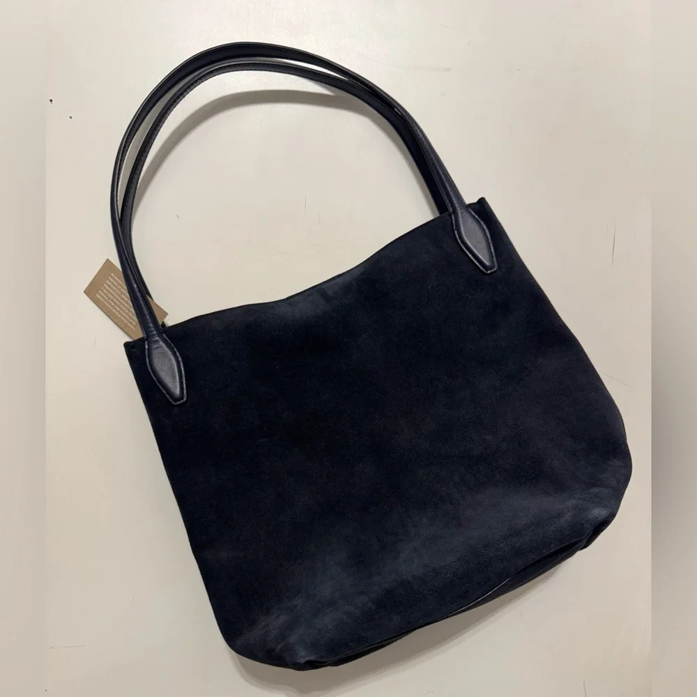 MADEWELL The Shopper Tote in Soft Grain Suede - Picture 15 of 16